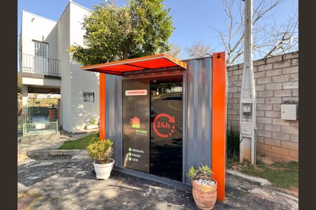 Casa de condomínio para alugar com 220m², 4 quartos e 4 vagas Casa de condomínio para alugar com 220m², 4 quartos e 4 vagasÁrea comum