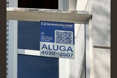 Casa de condomínio para alugar com 220m², 4 quartos e 4 vagas Casa de condomínio para alugar com 220m², 4 quartos e 4 vagasPlaca