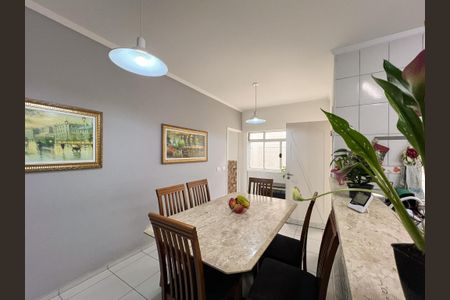 Casa de condomínio para alugar com 220m², 4 quartos e 4 vagas Casa de condomínio para alugar com 220m², 4 quartos e 4 vagasCozinha