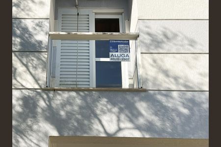 Casa de condomínio para alugar com 220m², 4 quartos e 4 vagas Casa de condomínio para alugar com 220m², 4 quartos e 4 vagasPlaca