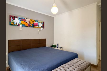 Casa de condomínio para alugar com 220m², 4 quartos e 4 vagas Casa de condomínio para alugar com 220m², 4 quartos e 4 vagasSuíte