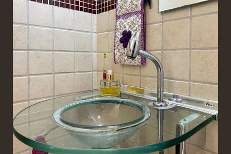 Casa de condomínio para alugar com 220m², 4 quartos e 4 vagas Casa de condomínio para alugar com 220m², 4 quartos e 4 vagasLavabo