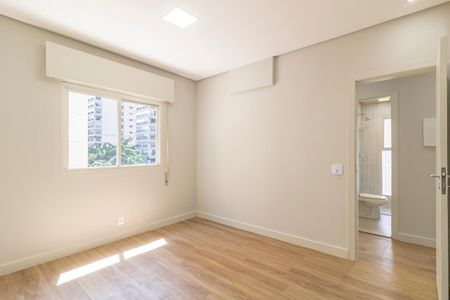 Apartamento à venda com 72m², 2 quartos e 1 vagaSuíte