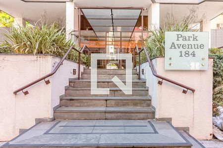 Apartamento à venda com 72m², 2 quartos e 1 vagaFachada