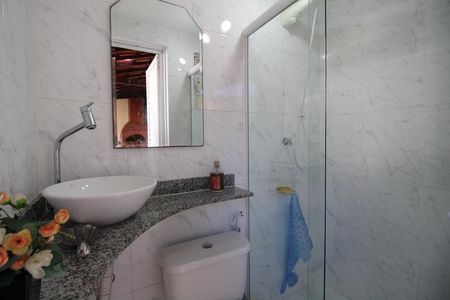 Casa à venda com 162m², 4 quartos e 2 vagasBanheiro de Serviço