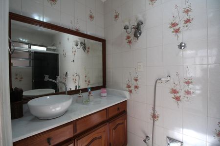 Casa à venda com 162m², 4 quartos e 2 vagasBanheiro da Suíte 2