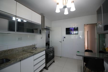 Casa à venda com 162m², 4 quartos e 2 vagasCozinha