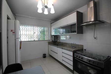 Casa à venda com 162m², 4 quartos e 2 vagasCozinha