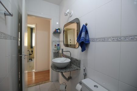 Casa à venda com 162m², 4 quartos e 2 vagasBanheiro Social