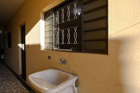 Casa para alugar com 100m², 2 quartos e sem vagaÁrea de Serviço