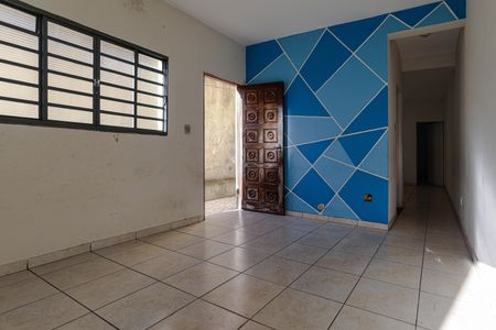 Casa para alugar com 100m², 2 quartos e sem vagaSala