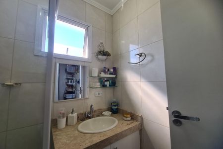 Casa à venda com 119m², 3 quartos e 2 vagasBanheiro