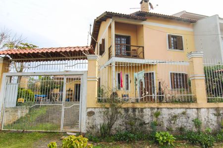 Casa à venda com 224m², 3 quartos e 1 vaga Casa à venda com 224m², 3 quartos e 1 vagaFachada