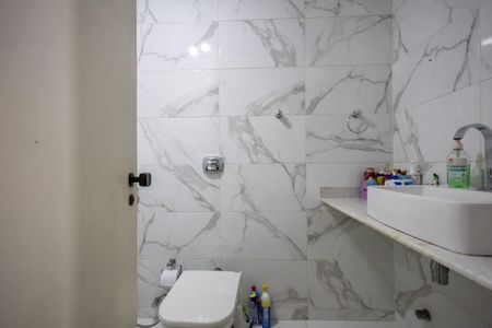 Apartamento à venda com 116m², 2 quartos e 1 vagaBanheiro Social