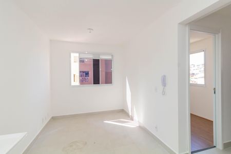 Sala de apartamento à venda com 2 quartos, 33m² em Vila Carmosina, São Paulo