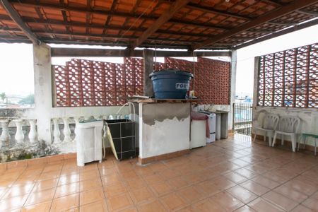 Casa à venda com 124m², 4 quartos e 3 vagasÁrea de Serviço 2