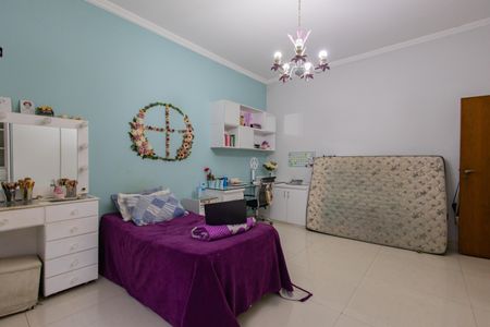 Casa à venda com 489m², 5 quartos e 2 vagasQuarto 2