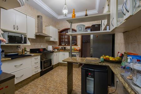 Casa à venda com 489m², 5 quartos e 2 vagasCozinha