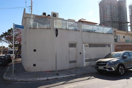 Casa à venda com 100m², 3 quartos e 2 vagasFachada