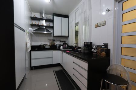 Casa à venda com 100m², 3 quartos e 2 vagasCozinha