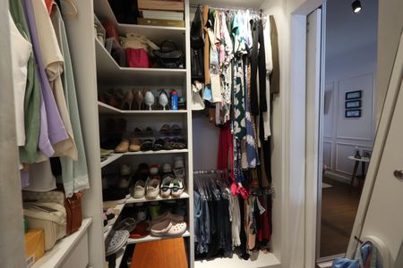 Casa à venda com 100m², 3 quartos e 2 vagasCloset da Suíte