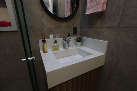 Casa à venda com 100m², 3 quartos e 2 vagasBanheiro Social