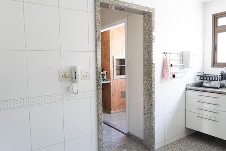 Apartamento para alugar com 172m², 4 quartos e 4 vagas Apartamento para alugar com 172m², 4 quartos e 4 vagasCozinha