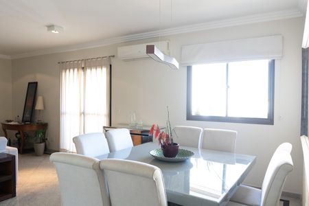 Apartamento para alugar com 172m², 4 quartos e 4 vagas Apartamento para alugar com 172m², 4 quartos e 4 vagasSala