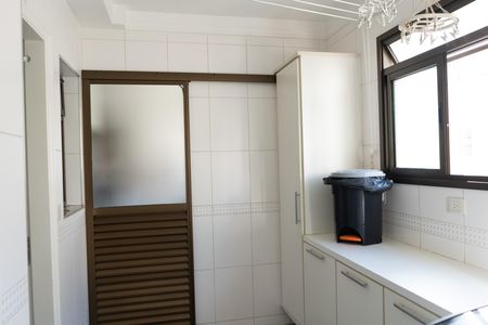 Apartamento para alugar com 172m², 4 quartos e 4 vagas Apartamento para alugar com 172m², 4 quartos e 4 vagasÁrea de Serviço