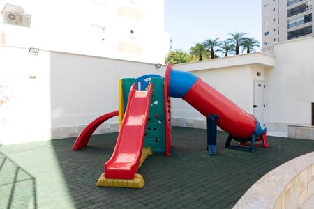 Apartamento para alugar com 172m², 4 quartos e 4 vagas Apartamento para alugar com 172m², 4 quartos e 4 vagasÁrea comum