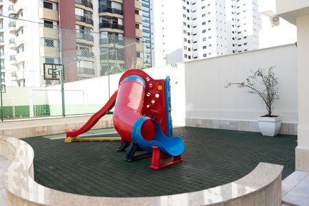 Apartamento para alugar com 172m², 4 quartos e 4 vagas Apartamento para alugar com 172m², 4 quartos e 4 vagasÁrea comum