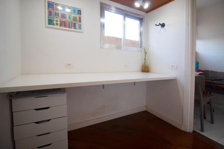Apartamento à venda com 75m², 2 quartos e 1 vaga Apartamento à venda com 75m², 2 quartos e 1 vagaEscritório