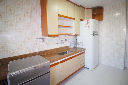 Apartamento à venda com 75m², 2 quartos e 1 vaga Apartamento à venda com 75m², 2 quartos e 1 vagaCozinha