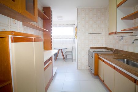 Apartamento à venda com 75m², 2 quartos e 1 vaga Apartamento à venda com 75m², 2 quartos e 1 vagaCozinha