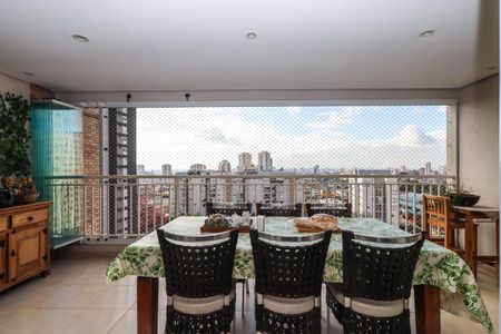 Apartamento à venda com 128m², 3 quartos e 2 vagasVaranda