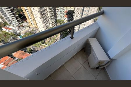 Apartamento para alugar com 40m², 1 quarto e 1 vaga Apartamento para alugar com 40m², 1 quarto e 1 vagaSacada do Quarto