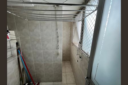 Apartamento à venda com 75m², 3 quartos e 1 vagaÁrea de Serviço