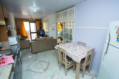Casa à venda com 80m², 2 quartos e 1 vagaCozinha