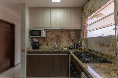 Apartamento para alugar com 54m², 2 quartos e 2 vagas Apartamento para alugar com 54m², 2 quartos e 2 vagasCozinha