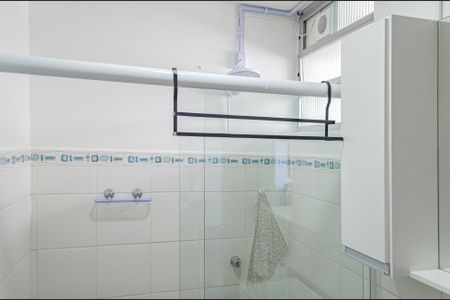 Banheiro de apartamento para alugar com 1 quarto, 56m² em Centro, Florianópolis