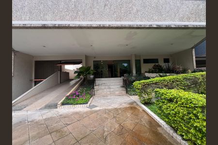 Apartamento para alugar com 80m², 3 quartos e 2 vagas Apartamento para alugar com 80m², 3 quartos e 2 vagasFachada