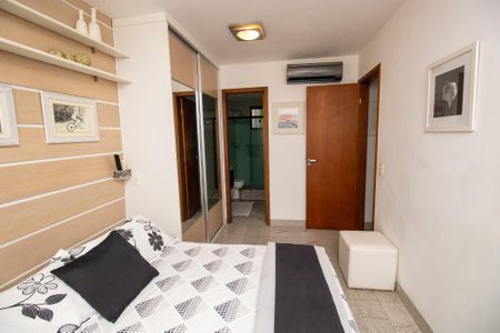Apartamento para alugar com 80m², 3 quartos e 2 vagas Apartamento para alugar com 80m², 3 quartos e 2 vagasSuíte