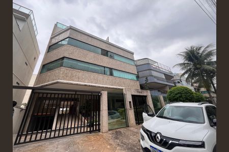 Apartamento para alugar com 80m², 3 quartos e 2 vagas Apartamento para alugar com 80m², 3 quartos e 2 vagasFachada
