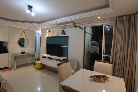 Sala de apartamento à venda com 3 quartos, 80m² em Igara, Canoas