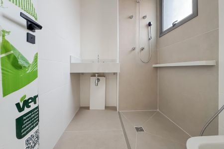 Apartamento para alugar com 75m², 2 quartos e 1 vagaBanheiro da Suíte 1