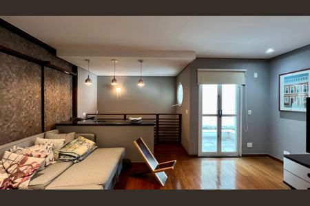 Casa à venda com 690m², 5 quartos e 4 vagasSala de TV