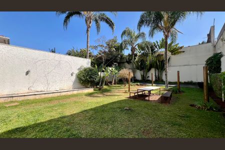 Casa à venda com 690m², 5 quartos e 4 vagasQuintal