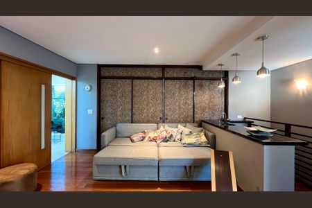 Casa à venda com 690m², 5 quartos e 4 vagasSala de TV