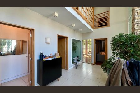 Casa à venda com 690m², 5 quartos e 4 vagasHall