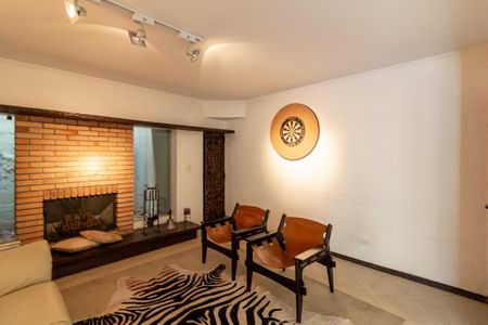 Casa à venda com 249m², 3 quartos e 4 vagas Casa à venda com 249m², 3 quartos e 4 vagasSala 2